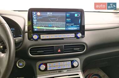 Внедорожник / Кроссовер Hyundai Kona Electric 2020 в 