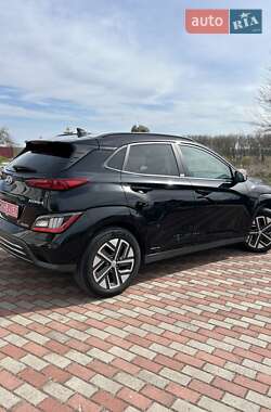 Позашляховик / Кросовер Hyundai Kona Electric 2021 в 