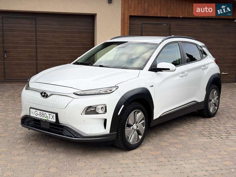 Внедорожник / Кроссовер Hyundai Kona Electric 2019 в 