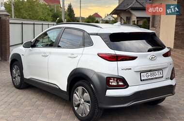 Внедорожник / Кроссовер Hyundai Kona Electric 2019 в 