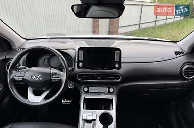 Внедорожник / Кроссовер Hyundai Kona Electric 2019 в 