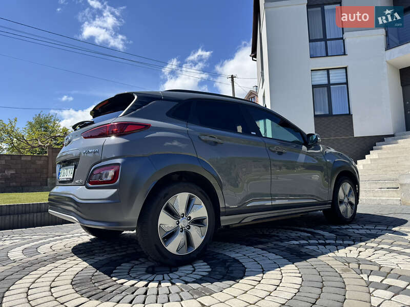 Внедорожник / Кроссовер Hyundai Kona Electric 2020 в Ровно