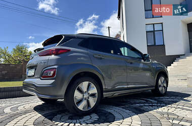 Внедорожник / Кроссовер Hyundai Kona Electric 2020 в 