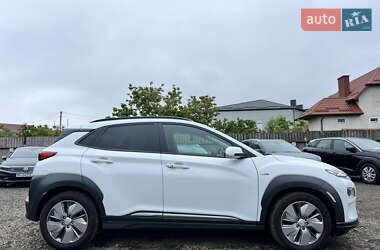 Внедорожник / Кроссовер Hyundai Kona Electric 2020 в 