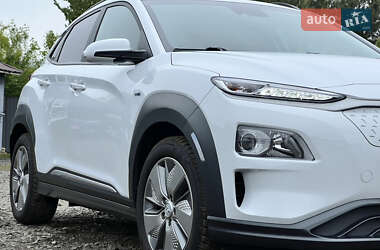 Внедорожник / Кроссовер Hyundai Kona Electric 2020 в 
