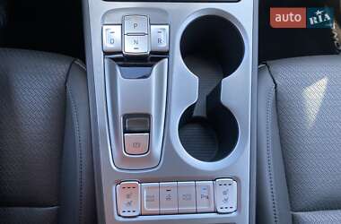 Позашляховик / Кросовер Hyundai Kona Electric 2020 в 