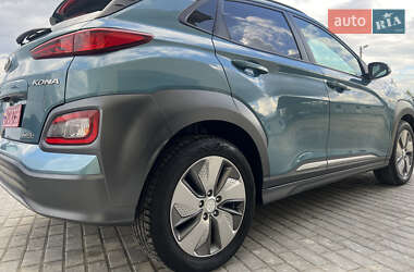 Внедорожник / Кроссовер Hyundai Kona Electric 2019 в 