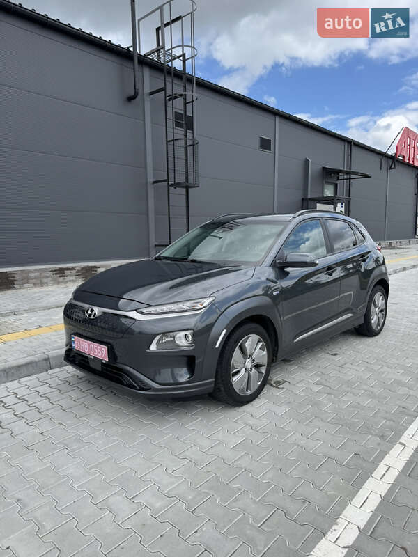 Позашляховик / Кросовер Hyundai Kona Electric 2019 в 