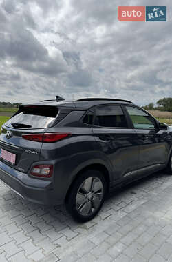 Позашляховик / Кросовер Hyundai Kona Electric 2019 в 