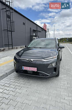 Позашляховик / Кросовер Hyundai Kona Electric 2019 в 