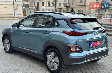 Внедорожник / Кроссовер Hyundai Kona Electric 2020 в 