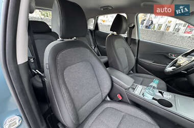 Внедорожник / Кроссовер Hyundai Kona Electric 2020 в 