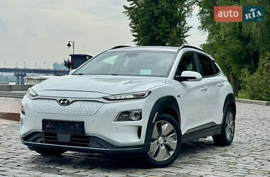 Внедорожник / Кроссовер Hyundai Kona Electric 2020 в 
