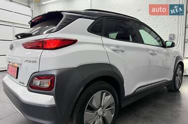 Внедорожник / Кроссовер Hyundai Kona Electric 2019 в 