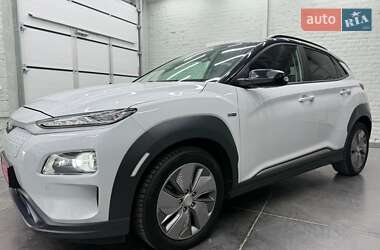 Внедорожник / Кроссовер Hyundai Kona Electric 2019 в 
