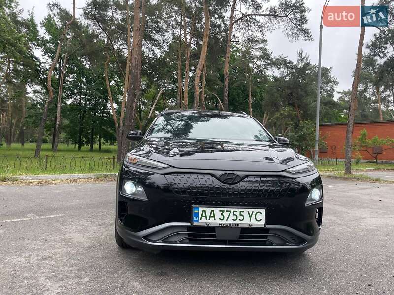 Внедорожник / Кроссовер Hyundai Kona Electric 2020 в Киеве