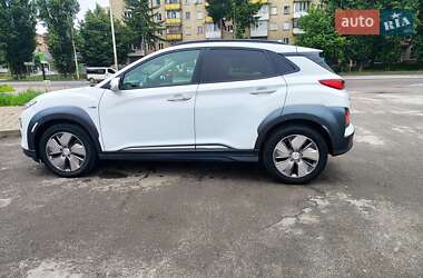 Внедорожник / Кроссовер Hyundai Kona Electric 2019 в 
