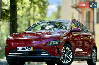Внедорожник / Кроссовер Hyundai Kona Electric 2022 в 