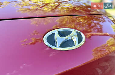 Внедорожник / Кроссовер Hyundai Kona Electric 2022 в 