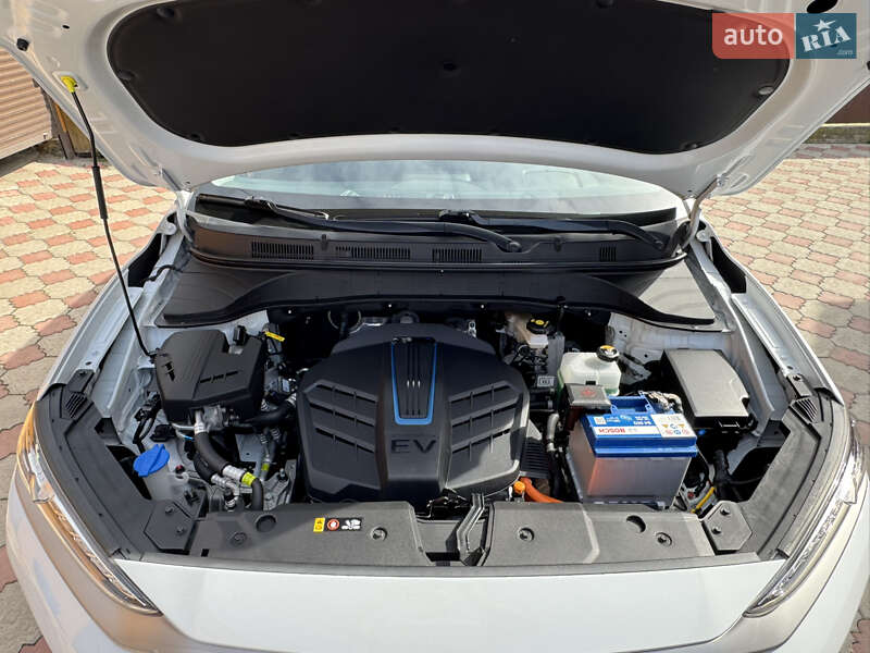 Внедорожник / Кроссовер Hyundai Kona Electric 2019 в Ровно