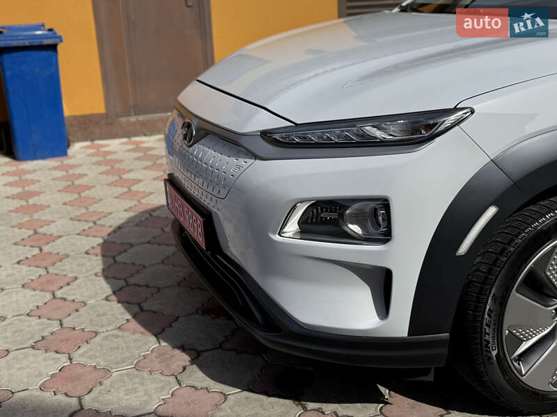 Внедорожник / Кроссовер Hyundai Kona Electric 2019 в Ровно