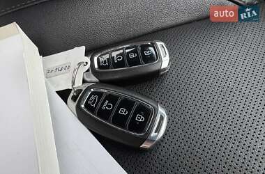 Позашляховик / Кросовер Hyundai Kona Electric 2021 в 