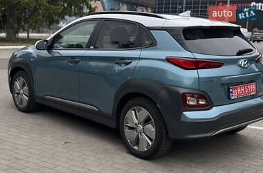 Внедорожник / Кроссовер Hyundai Kona Electric 2020 в 