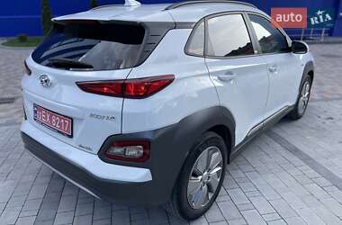 Внедорожник / Кроссовер Hyundai Kona Electric 2020 в 