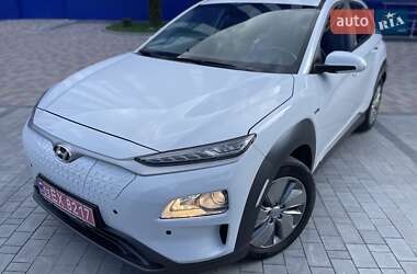 Внедорожник / Кроссовер Hyundai Kona Electric 2020 в 