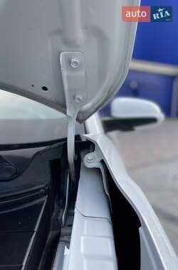 Внедорожник / Кроссовер Hyundai Kona Electric 2020 в 