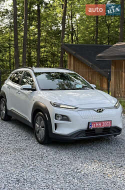 Внедорожник / Кроссовер Hyundai Kona Electric 2020 в Киеве