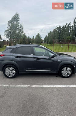 Позашляховик / Кросовер Hyundai Kona Electric 2020 в 