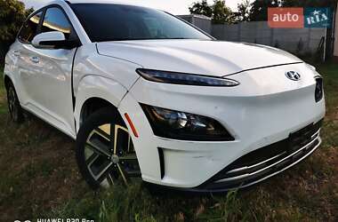 Внедорожник / Кроссовер Hyundai Kona Electric 2023 в Харькове