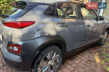 Позашляховик / Кросовер Hyundai Kona Electric 2020 в 
