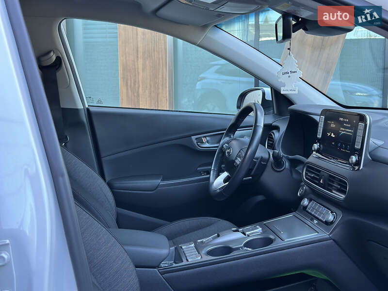 Позашляховик / Кросовер Hyundai Kona Electric 2019 в Луцьку