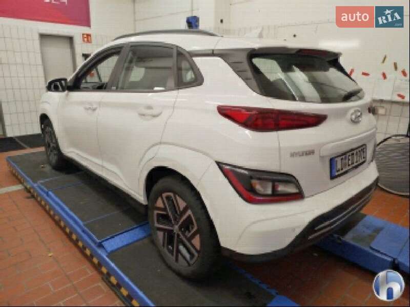 Позашляховик / Кросовер Hyundai Kona Electric 2021 в Львові
