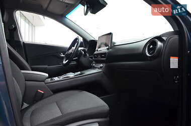 Позашляховик / Кросовер Hyundai Kona Electric 2021 в 