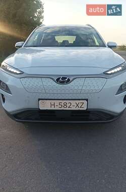 Внедорожник / Кроссовер Hyundai Kona Electric 2020 в Волочиске