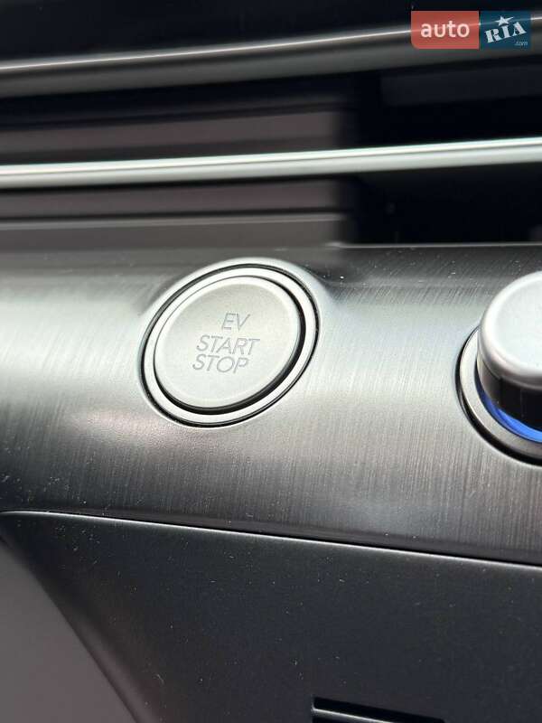 Внедорожник / Кроссовер Hyundai Kona Electric 2024 в Дубно