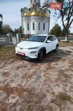 Позашляховик / Кросовер Hyundai Kona Electric 2021 в Краснограді