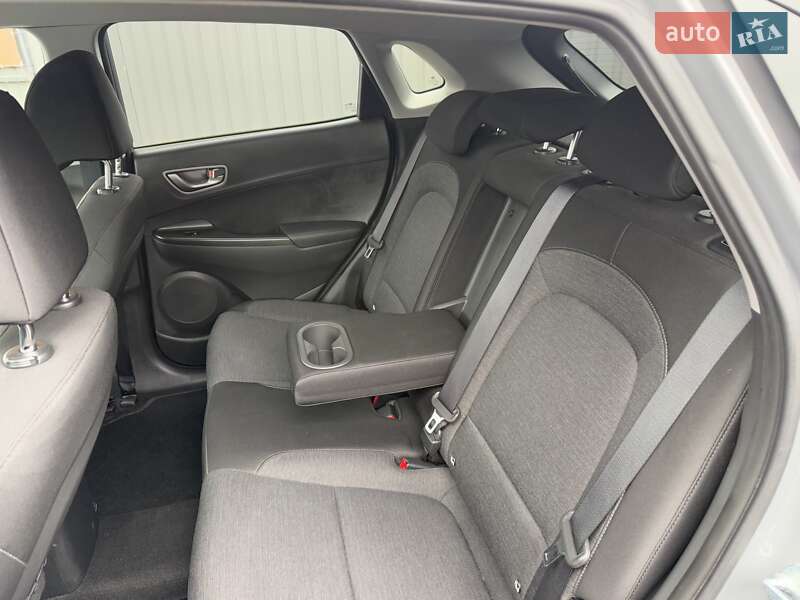 Внедорожник / Кроссовер Hyundai Kona Electric 2020 в Киеве