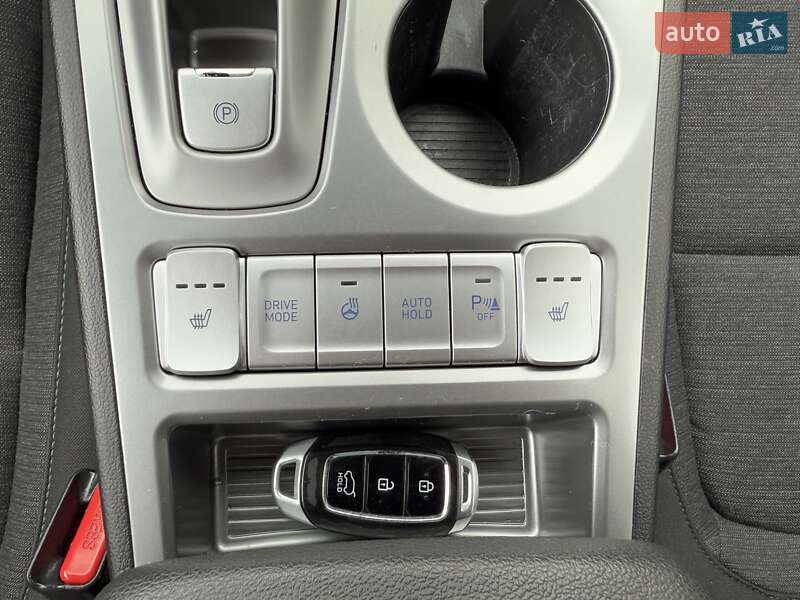 Внедорожник / Кроссовер Hyundai Kona Electric 2020 в Киеве