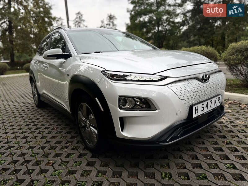 Внедорожник / Кроссовер Hyundai Kona Electric 2020 в Буче