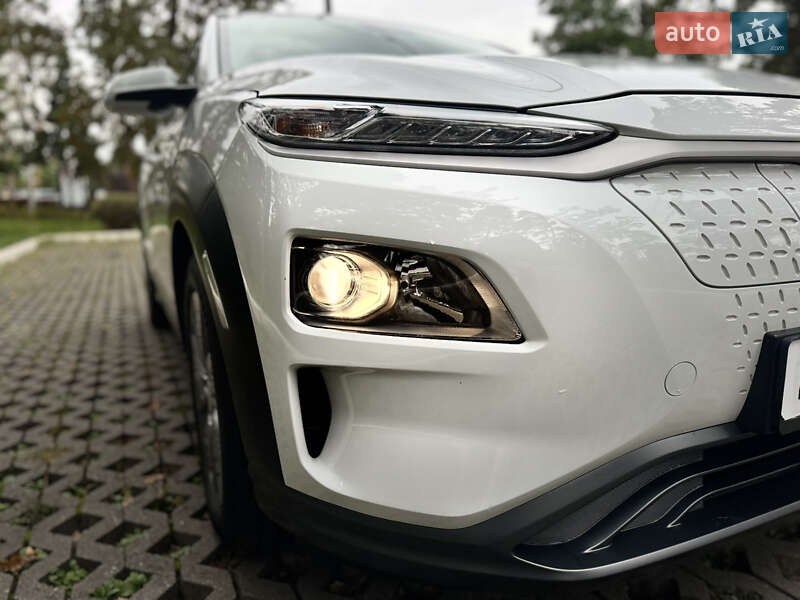 Внедорожник / Кроссовер Hyundai Kona Electric 2020 в Буче