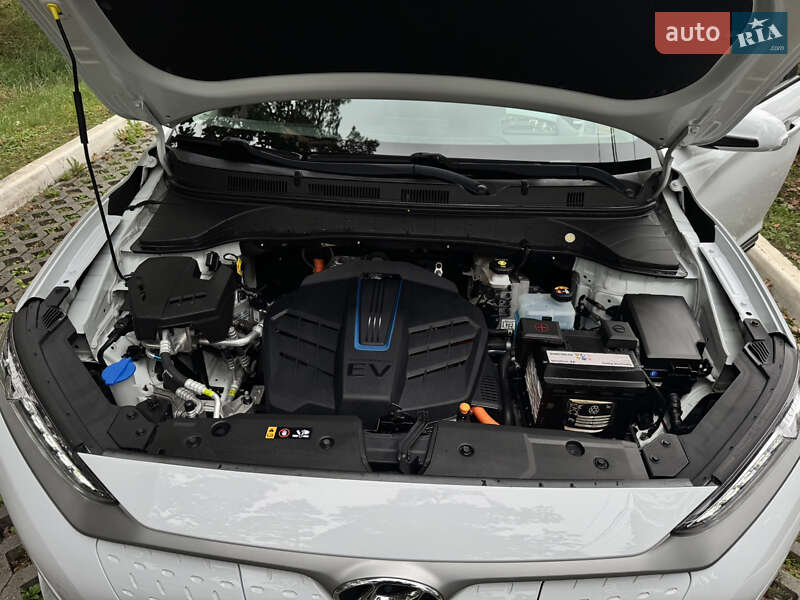 Внедорожник / Кроссовер Hyundai Kona Electric 2020 в Буче