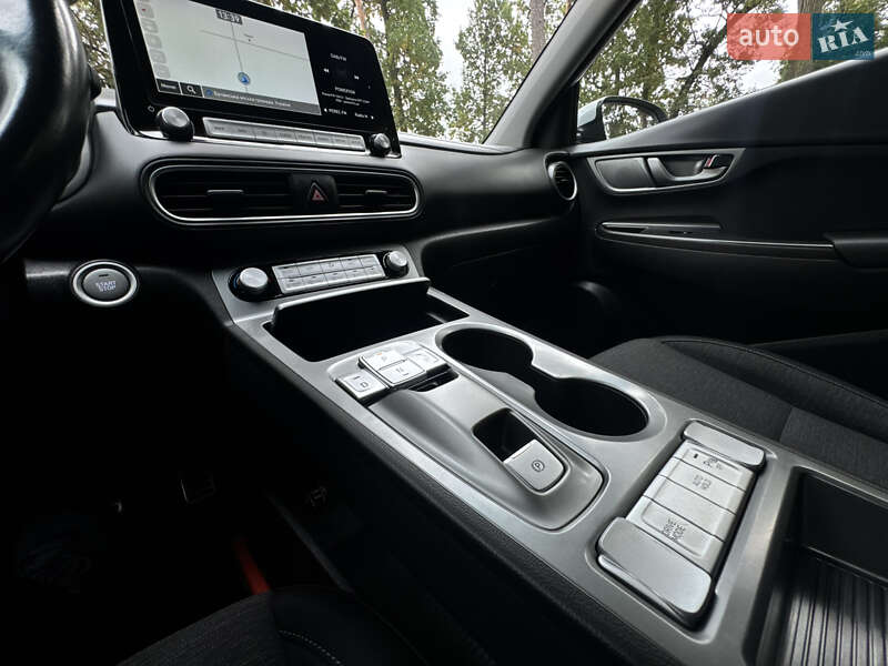 Внедорожник / Кроссовер Hyundai Kona Electric 2020 в Буче