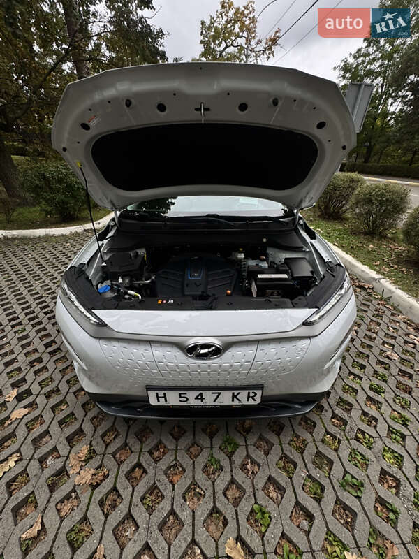 Внедорожник / Кроссовер Hyundai Kona Electric 2020 в Буче