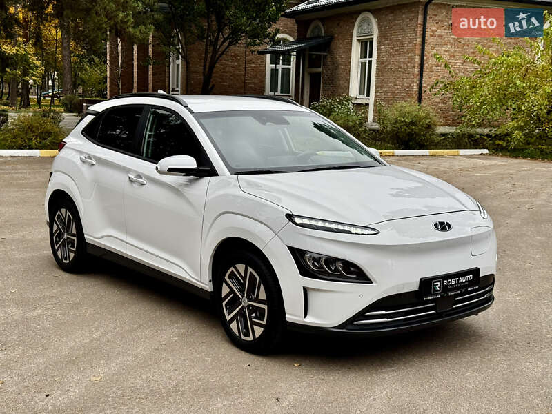 Позашляховик / Кросовер Hyundai Kona Electric 2022 в Києві