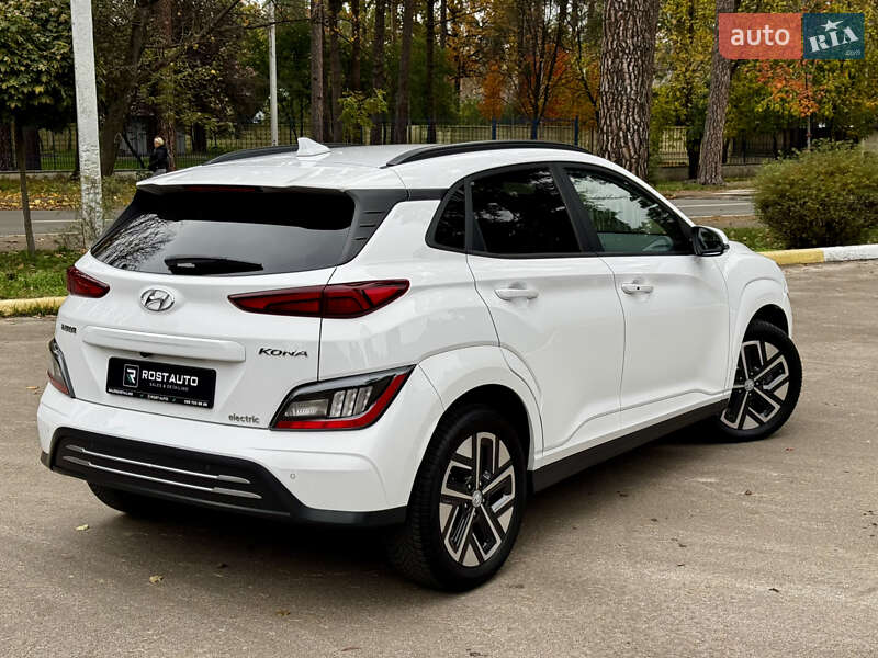 Позашляховик / Кросовер Hyundai Kona Electric 2022 в Києві