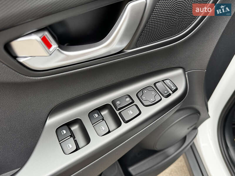 Позашляховик / Кросовер Hyundai Kona Electric 2022 в Києві